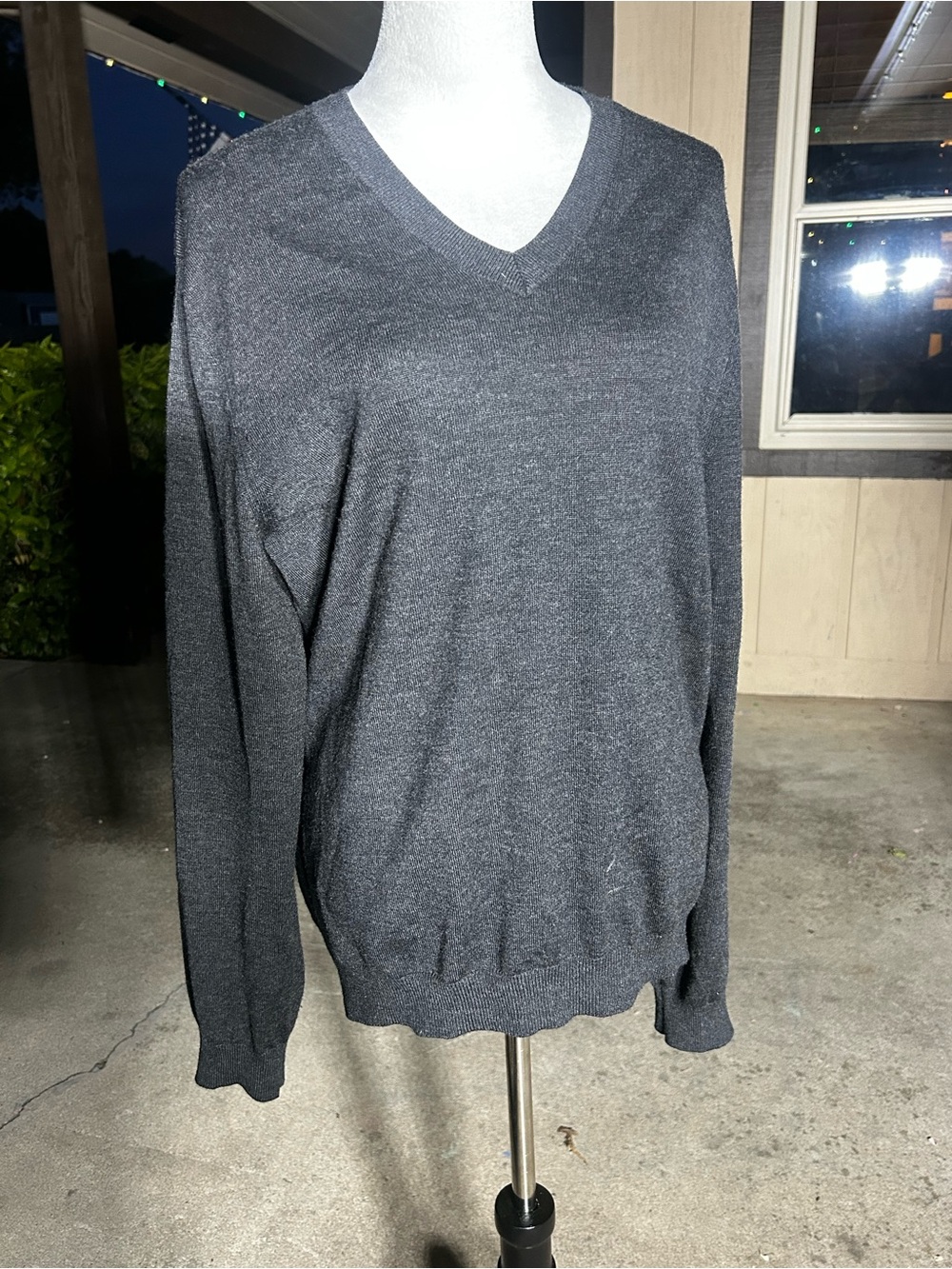 Banana republic extra fine merino wool Men's V-Neck‎ Sweater